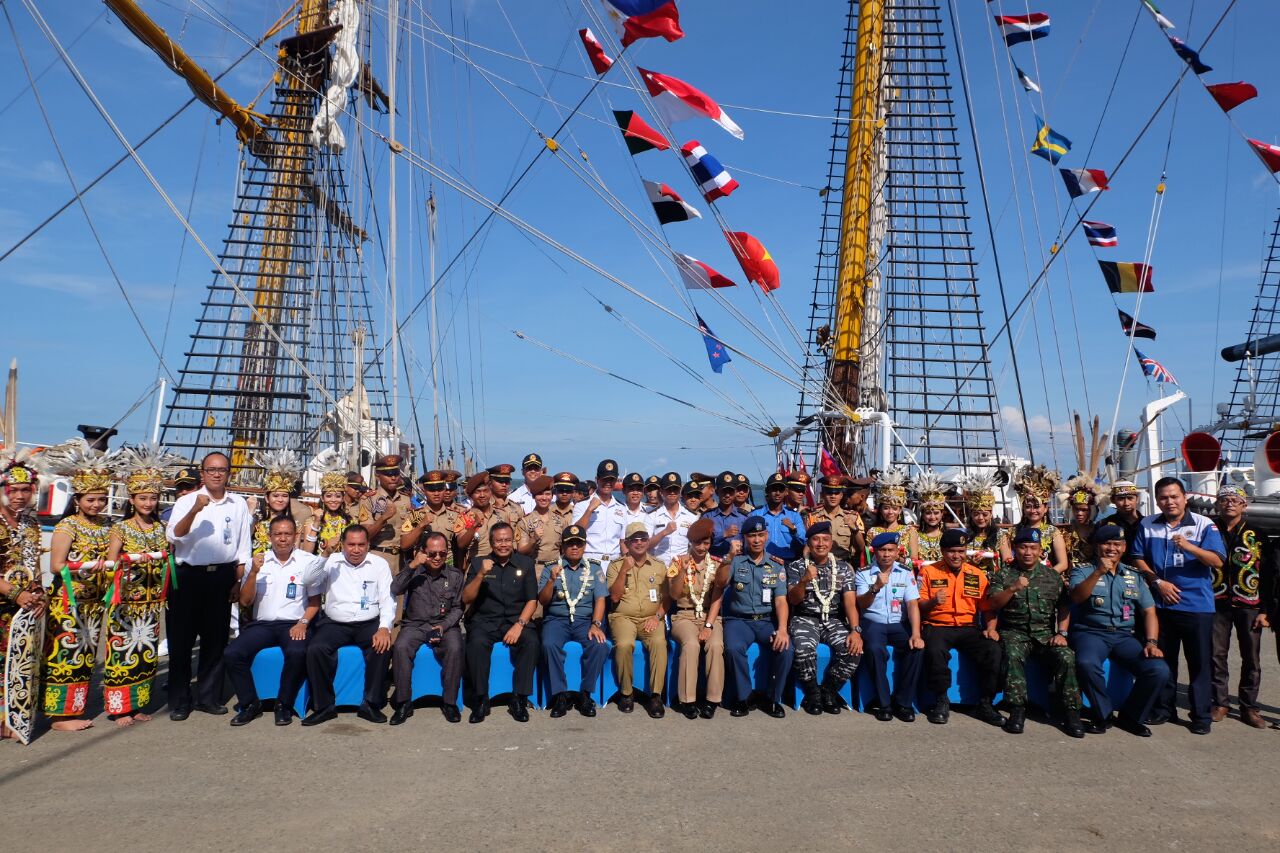 KRI Dewa Ruci Berlabuh Di Balikpapan